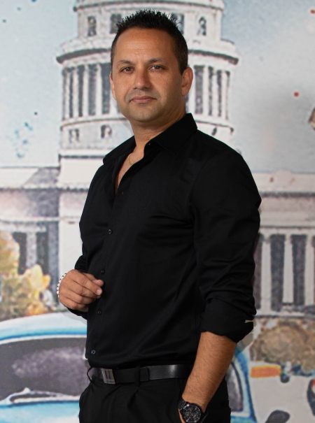 Photo d'Anouar, professeur et trésorier